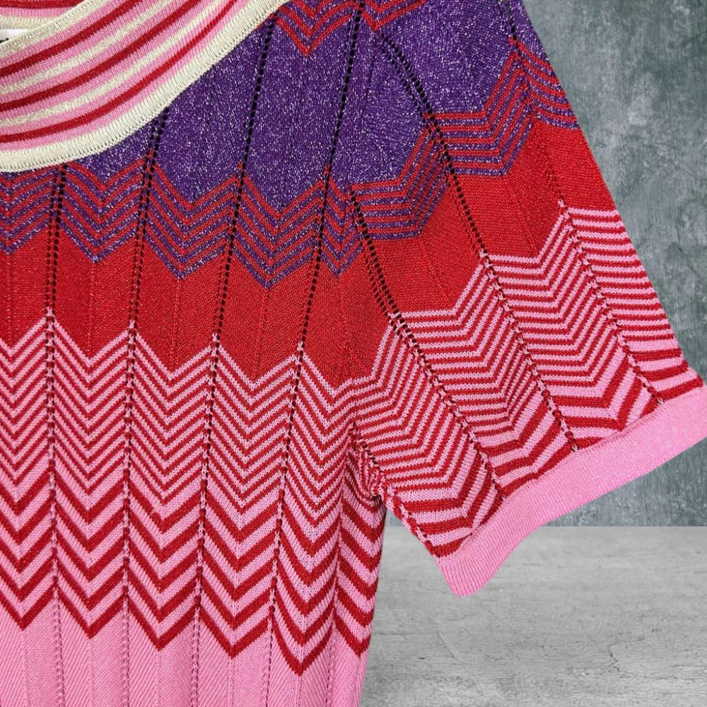 二手 薇可雅 紫紅 銀蔥彈性針織幾何花紋褶裙 復古嘉年華波西米亞吉普賽 短袖 洋裝 VA521 ﹝凡賽蘇﹞-細節圖2