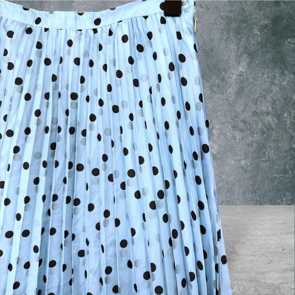 二手 KONJIN 湖水藍 光澤緞面波點壓褶過膝百褶裙 愛麗絲夢遊仙境 長裙 VA520 ﹝凡賽蘇﹞-細節圖2