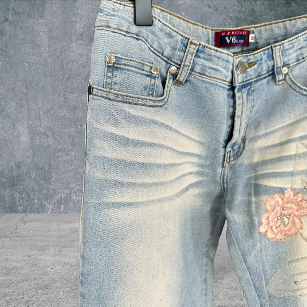 二手 V6RJEANS 藍色 刷色復古蕾絲釘珠小喇叭 彈性顯瘦 牛仔 長褲 VA426 ﹝凡賽蘇﹞-細節圖2