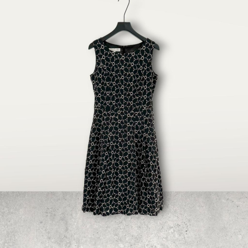 二手 IRIS 黑色 刺繡花紋壓摺裙擺 無袖洋裝 VA415 ﹝凡賽蘇﹞