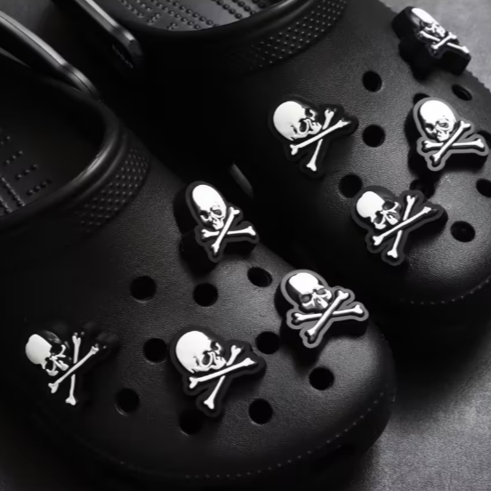 🇯🇵 日本 限量聯名 Mastermind × Crocs Classic Clog 全黑賣場-細節圖10