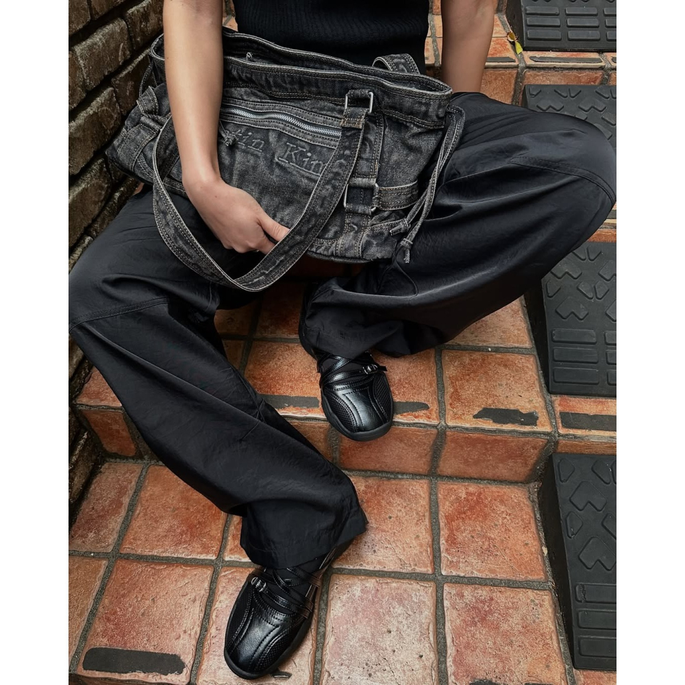 🇰🇷 韓國同步上新 Matin Kim 夏季最新款 牛仔 立體Logo 肩背包 & 半月包-細節圖5