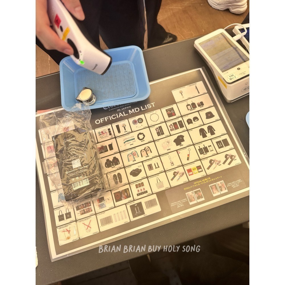 現貨在台灣 G-Dragon GD日本演唱會週邊 手燈 盆栽 帽T-細節圖3