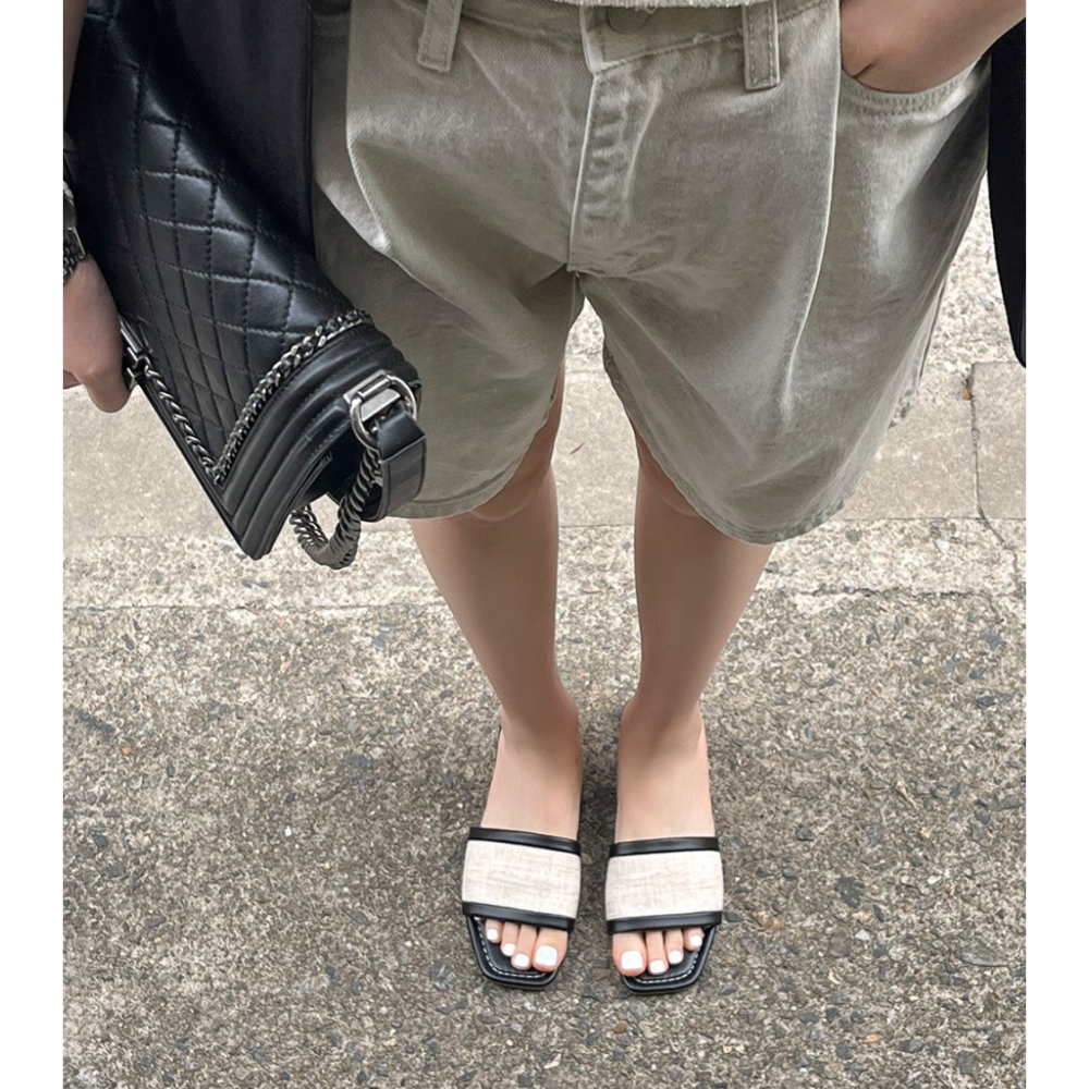 🇰🇷 韓國同步上新 ccomcom 撞色皮革 平底涼拖鞋-細節圖2