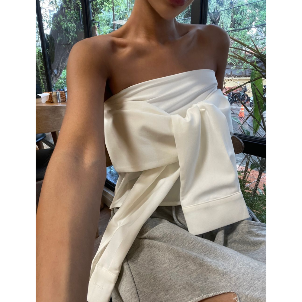 🇰🇷 韓國同步上新ＦＡＴＡＬＪ 假襯衫袖設計 平口上衣 （鬆緊）-細節圖3