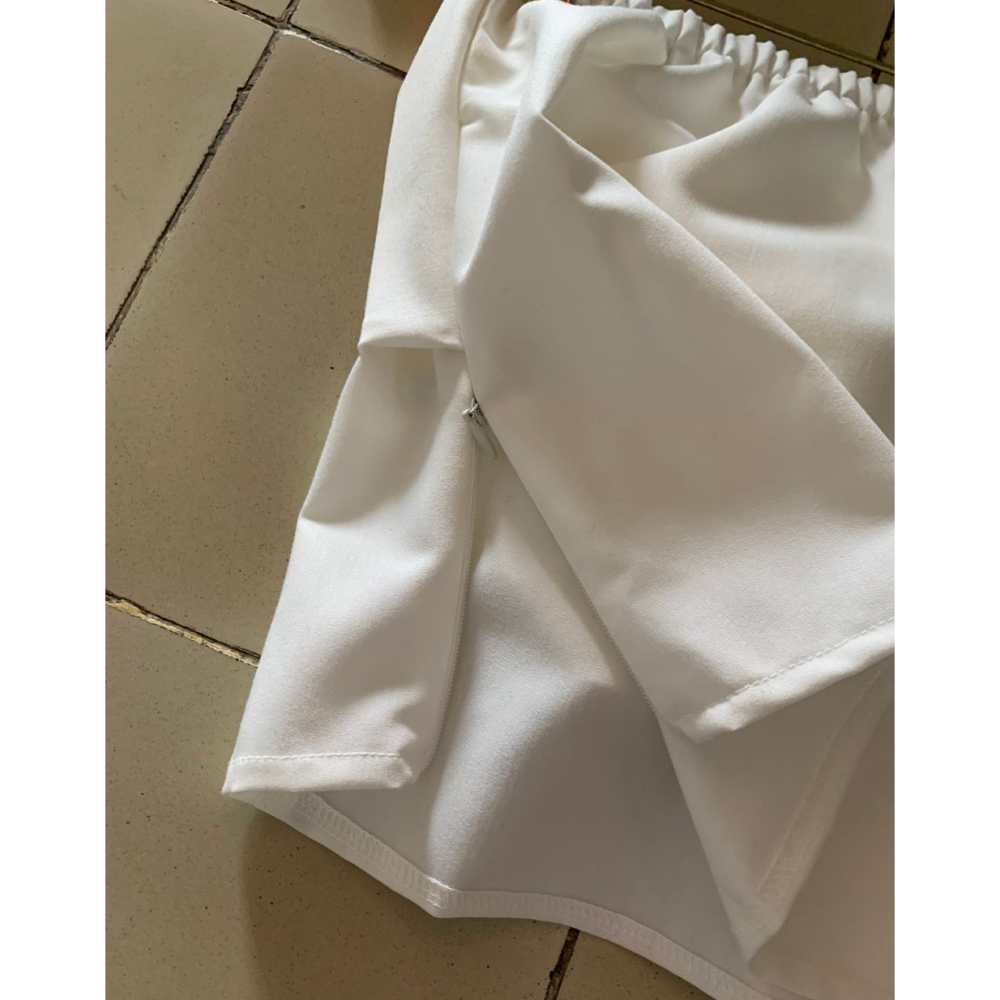 🇰🇷 韓國同步上新ＦＡＴＡＬＪ 假襯衫袖設計 平口上衣 （鬆緊）-細節圖10