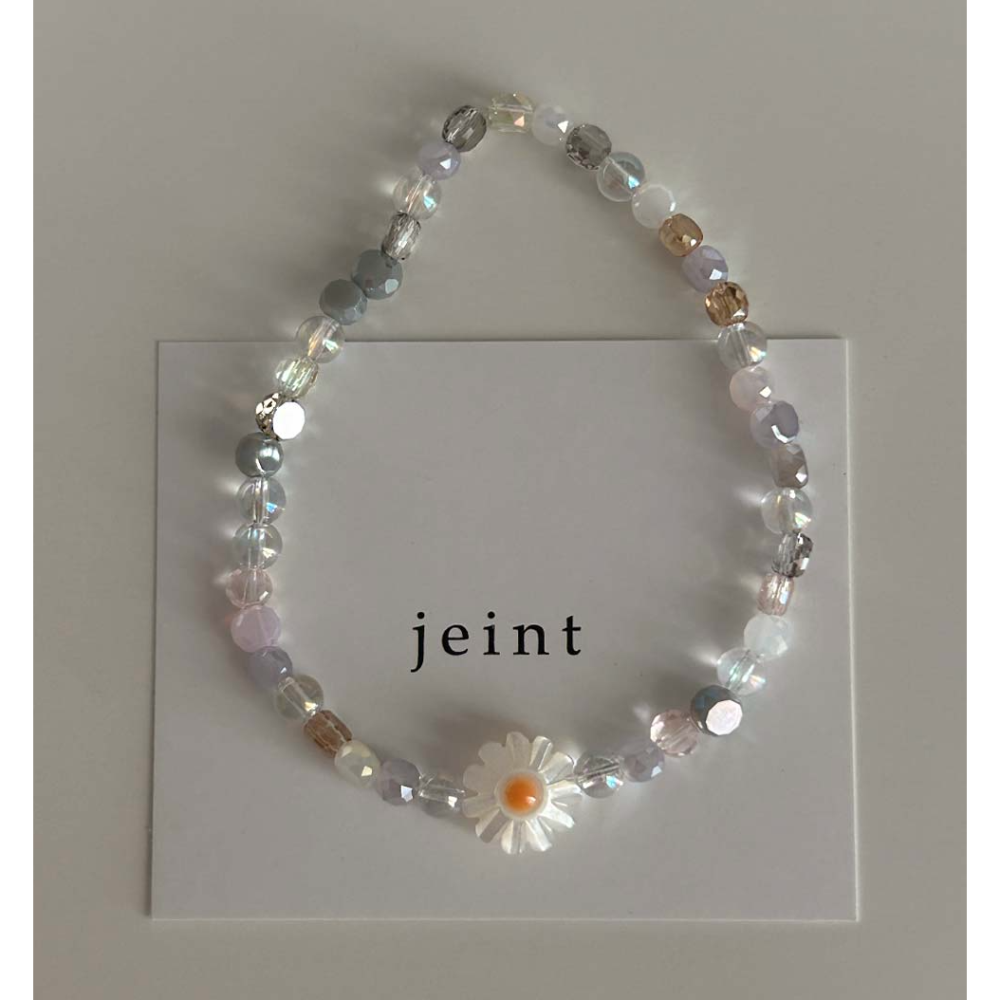 🇰🇷 韓國 樂天百貨飾品品牌 jeint 純手工小雛菊 天然母貝 極光水晶 串珠 手環-細節圖5