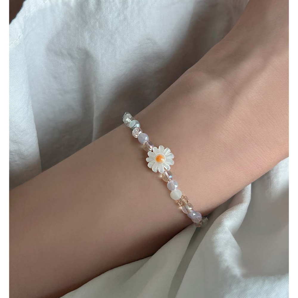 🇰🇷 韓國 樂天百貨飾品品牌 jeint 純手工小雛菊 天然母貝 極光水晶 串珠 手環-細節圖9