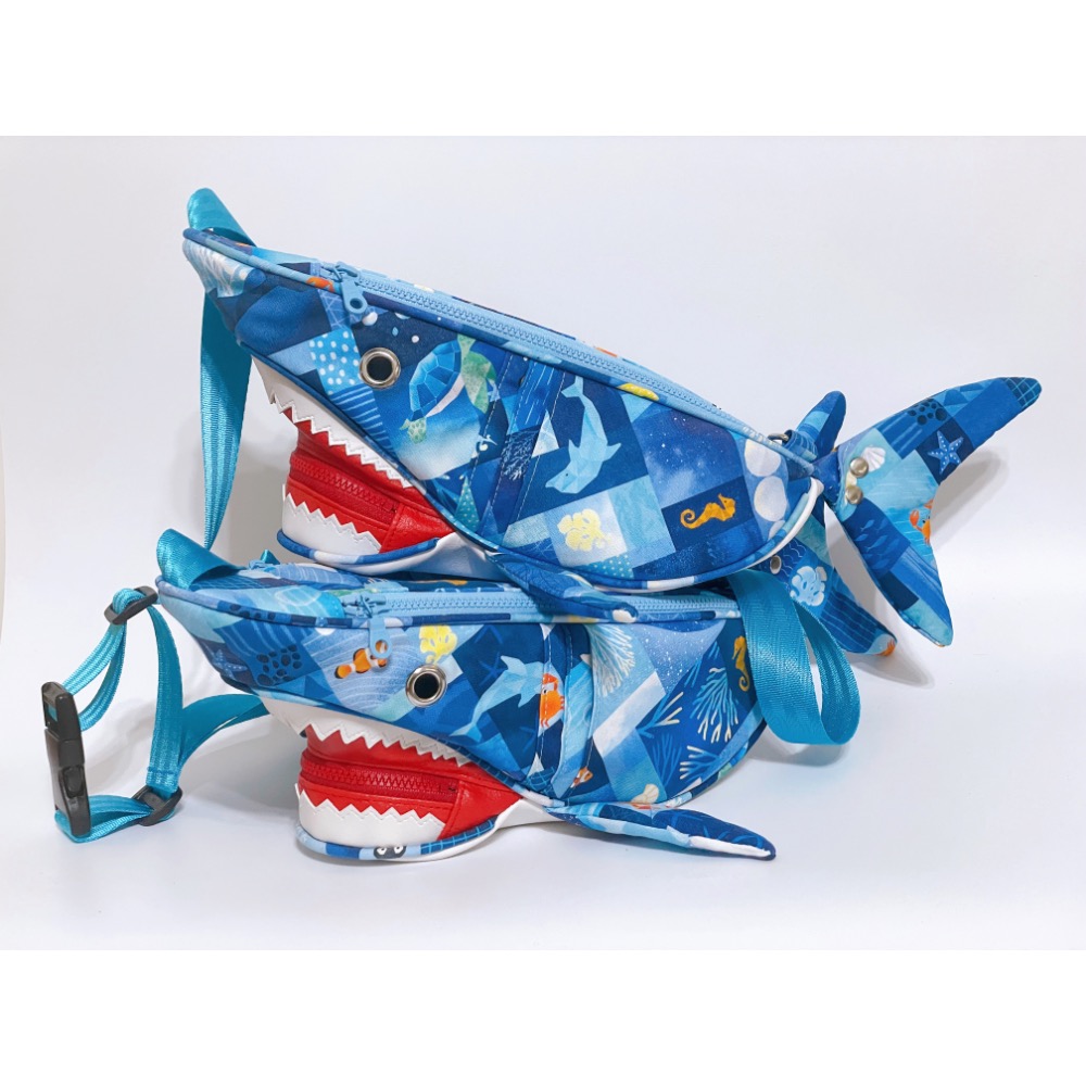 童趣小鯊魚立體斜背包-細節圖4