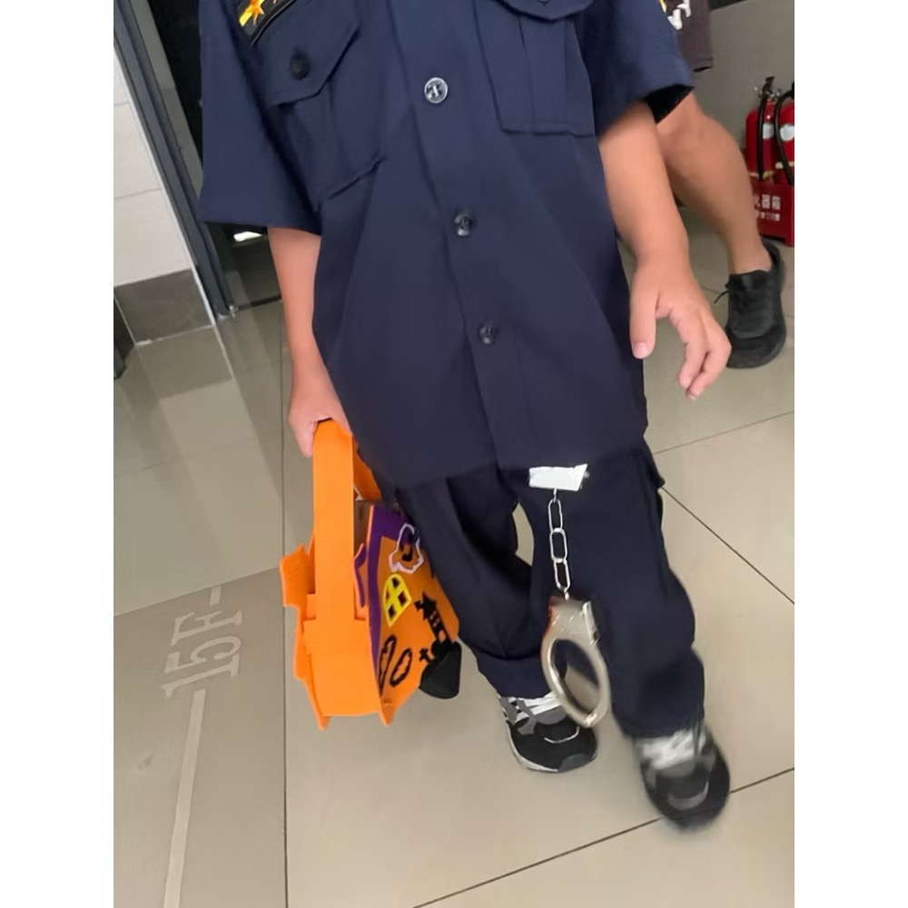 警察裝【出租】兒童 萬聖節服裝 警察 刑警 制服 萬聖節 幼稚園 幼兒園 畢業典禮 男童 活動 服裝 高雄-細節圖4