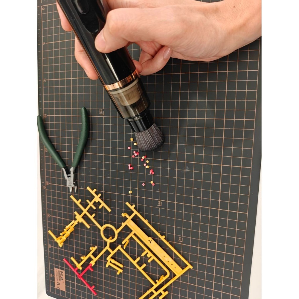 無線type c充電式 桌面型超刷毛刷+扁頭 吸塵器-細節圖4