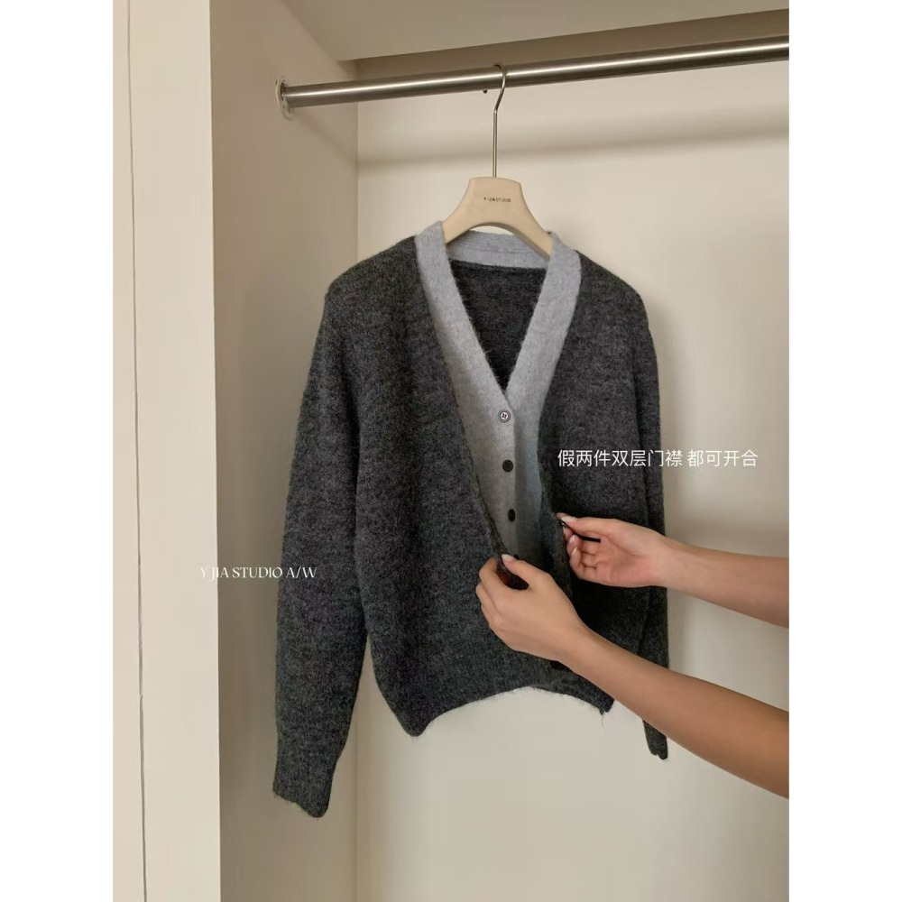 休閒簡約設計感撞色假兩件V領針織(波廠)-細節圖6