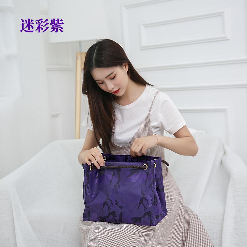 配合蝦皮店到店隔日配 電子發票【小魚嚴選 】輕時尚迷彩3way包耐磨防刮不髒污易清洗，透過提繩變化可以手提、側背及斜背-細節圖7