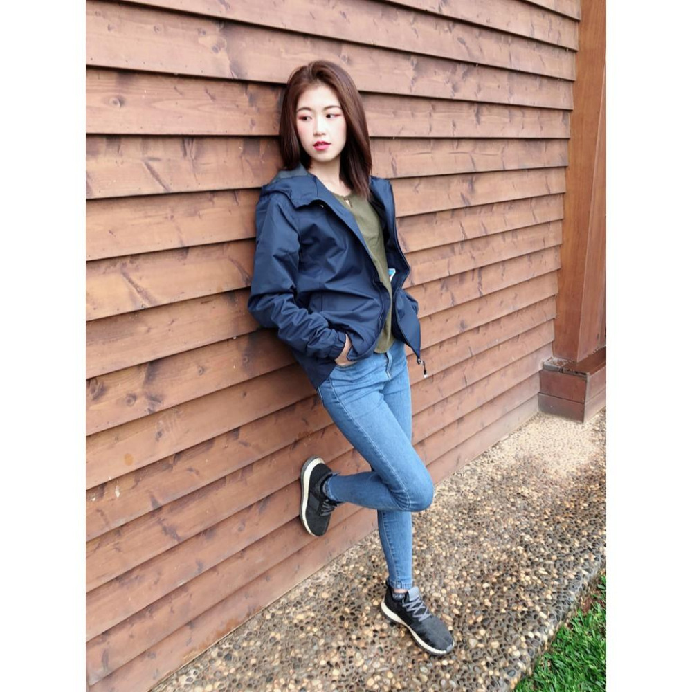 【小魚嚴選 零碼出清保暖系列 快速出貨 】衝鋒外套情侶款  防潑水外套 防風外套 衝鋒衣 騎車外套-細節圖5