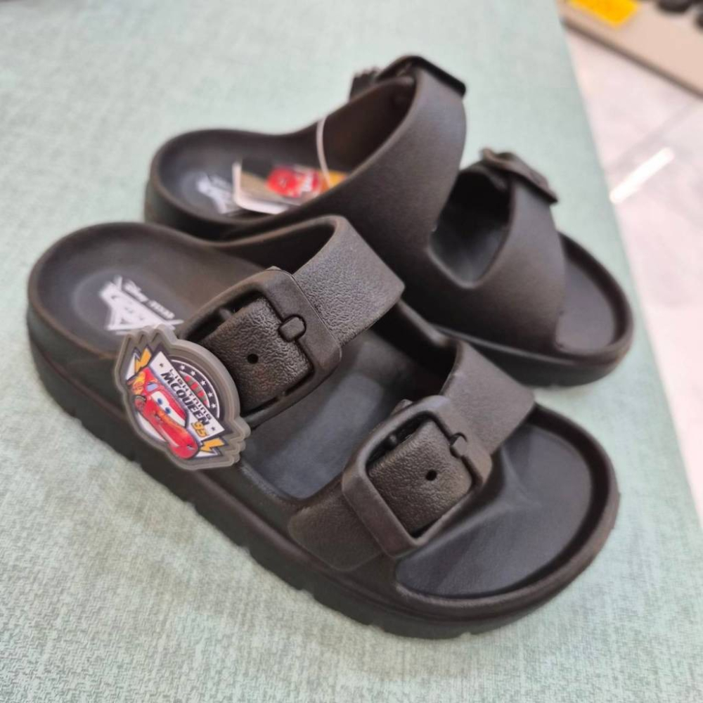 迪士尼 兒童 防水拖鞋 輕量 正版 台灣製 兩條 閃電麥坤 奇奇蒂蒂 小美人魚 長髮公主 大童拖鞋 黑  325063-細節圖2