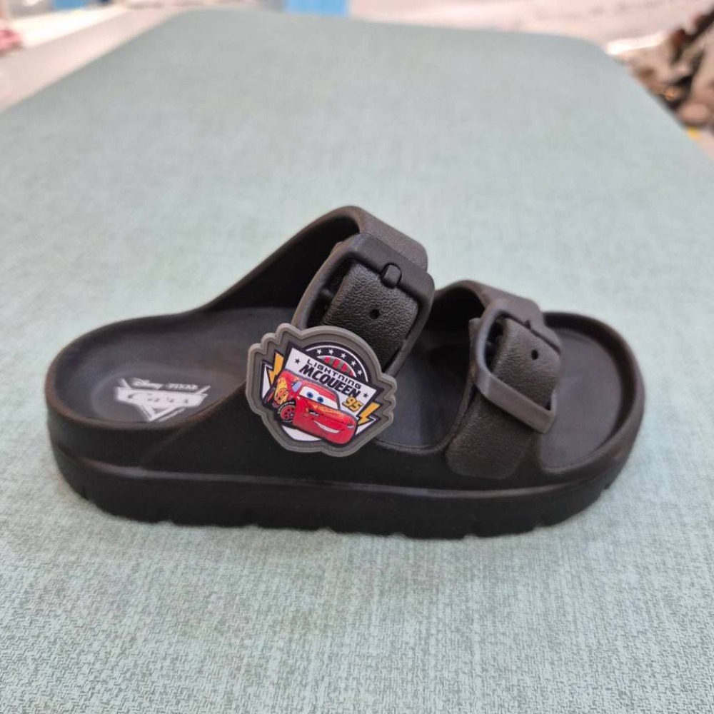 迪士尼 兒童 防水拖鞋 輕量 正版 台灣製 兩條 閃電麥坤 奇奇蒂蒂 小美人魚 長髮公主 大童拖鞋 黑  325063-規格圖8