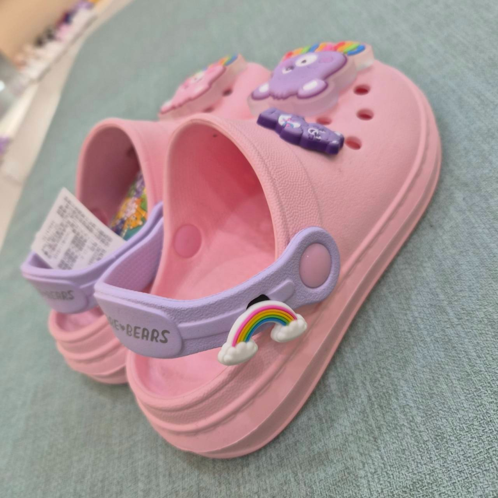 CAREBEARS 彩虹熊童鞋 女童 洞洞鞋 台灣製 正版 防水拖鞋 涼鞋 布希鞋 發亮 粉色 奶茶色 CB59993-細節圖8