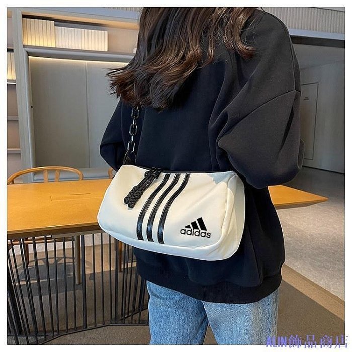 【限量倉庫出清】新款斜背包女 帆布肩背包 多層斜背包女 鏈條包 休閒出行側背包 輕便挎包 小方包 防潑水女包 鏈條包-細節圖3