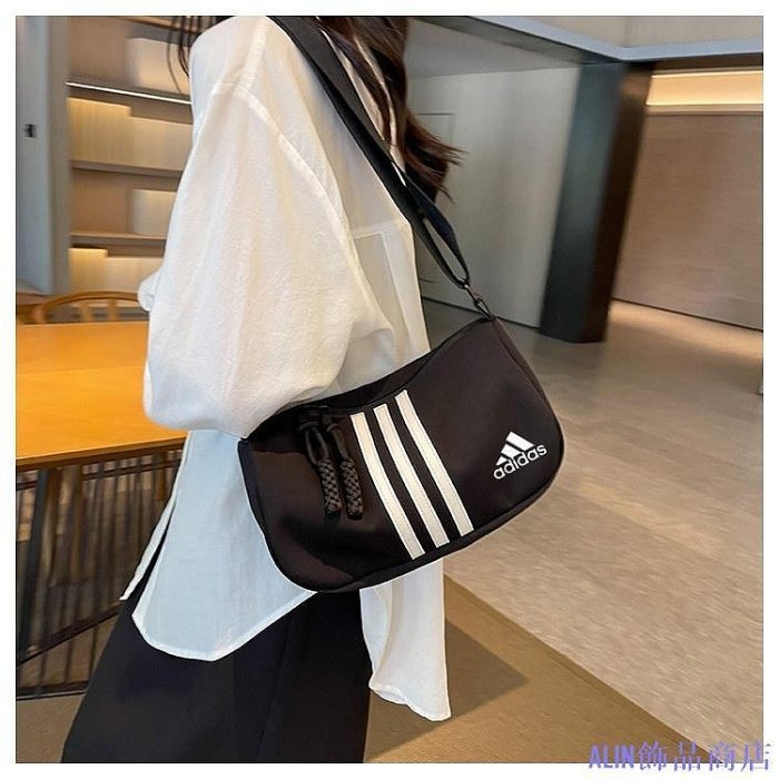 【限量倉庫出清】新款斜背包女 帆布肩背包 多層斜背包女 鏈條包 休閒出行側背包 輕便挎包 小方包 防潑水女包 鏈條包-細節圖6