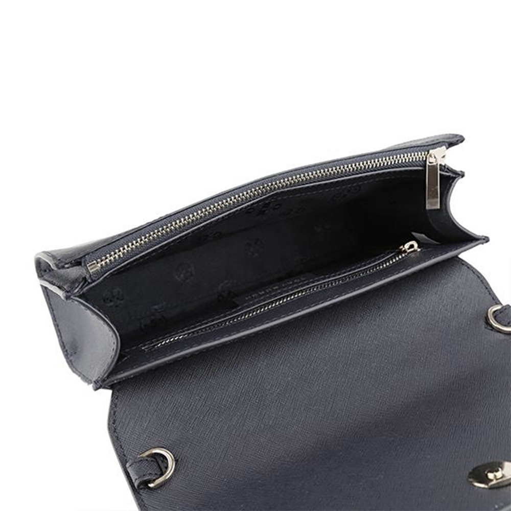 【Tory Burch】T-LOGO防刮皮革翻蓋斜背包-黑-細節圖4