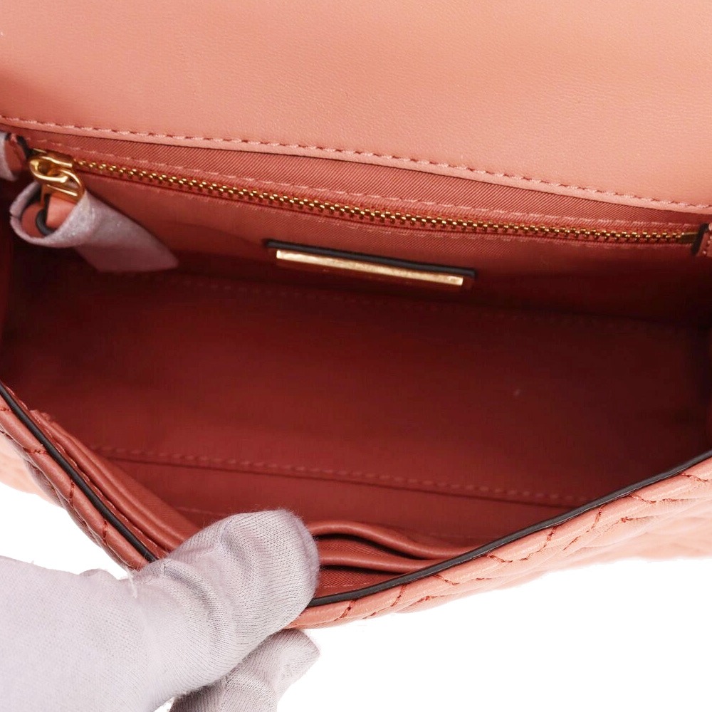 【TORY BURCH】格紋皮革翻蓋斜背包-淺粉桔-細節圖4