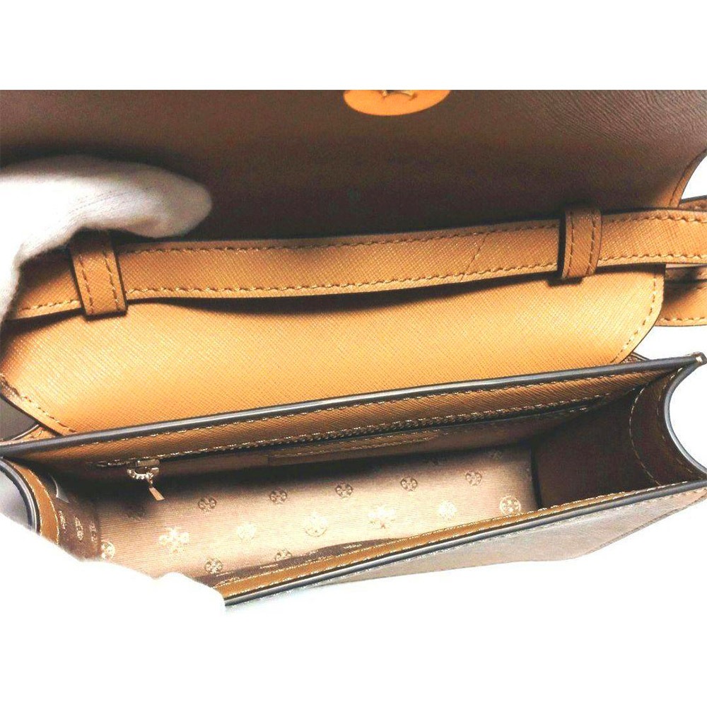 【TORY BURCH】雙T-LOGO皮革翻蓋斜背包-駝-細節圖4