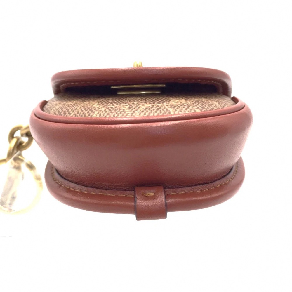 【COACH】滿版LOGO吊飾零錢包-駝-細節圖4