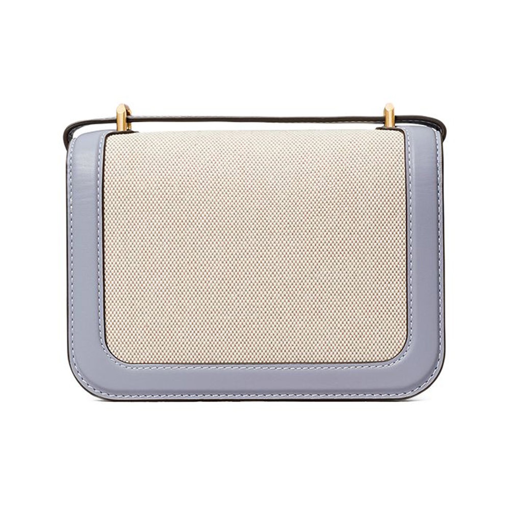 【TORY BURCH】復古拼接皮革翻蓋斜背包-卡其滾藍邊-細節圖3