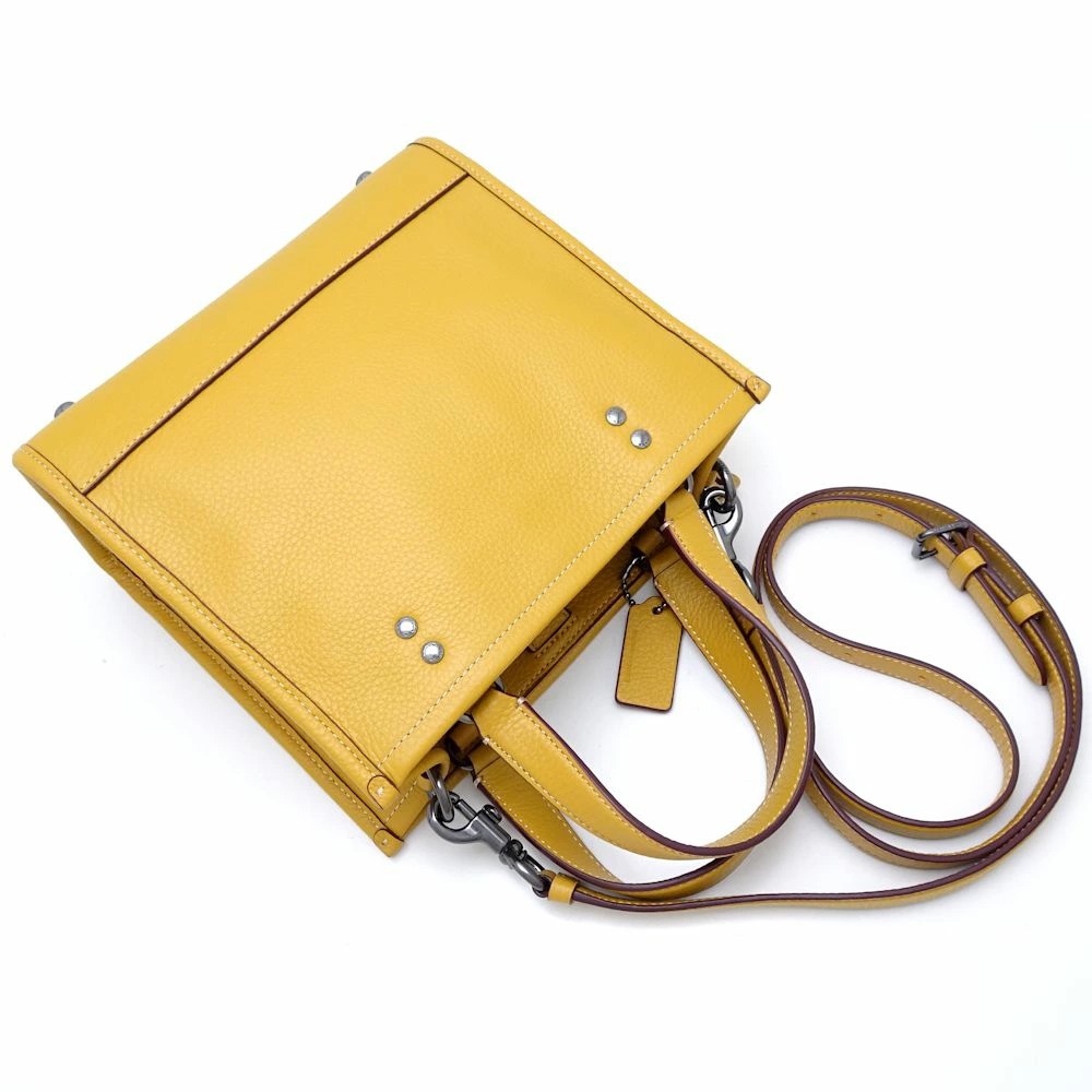 【COACH】史努比聯名款皮革二用包-黃-細節圖3