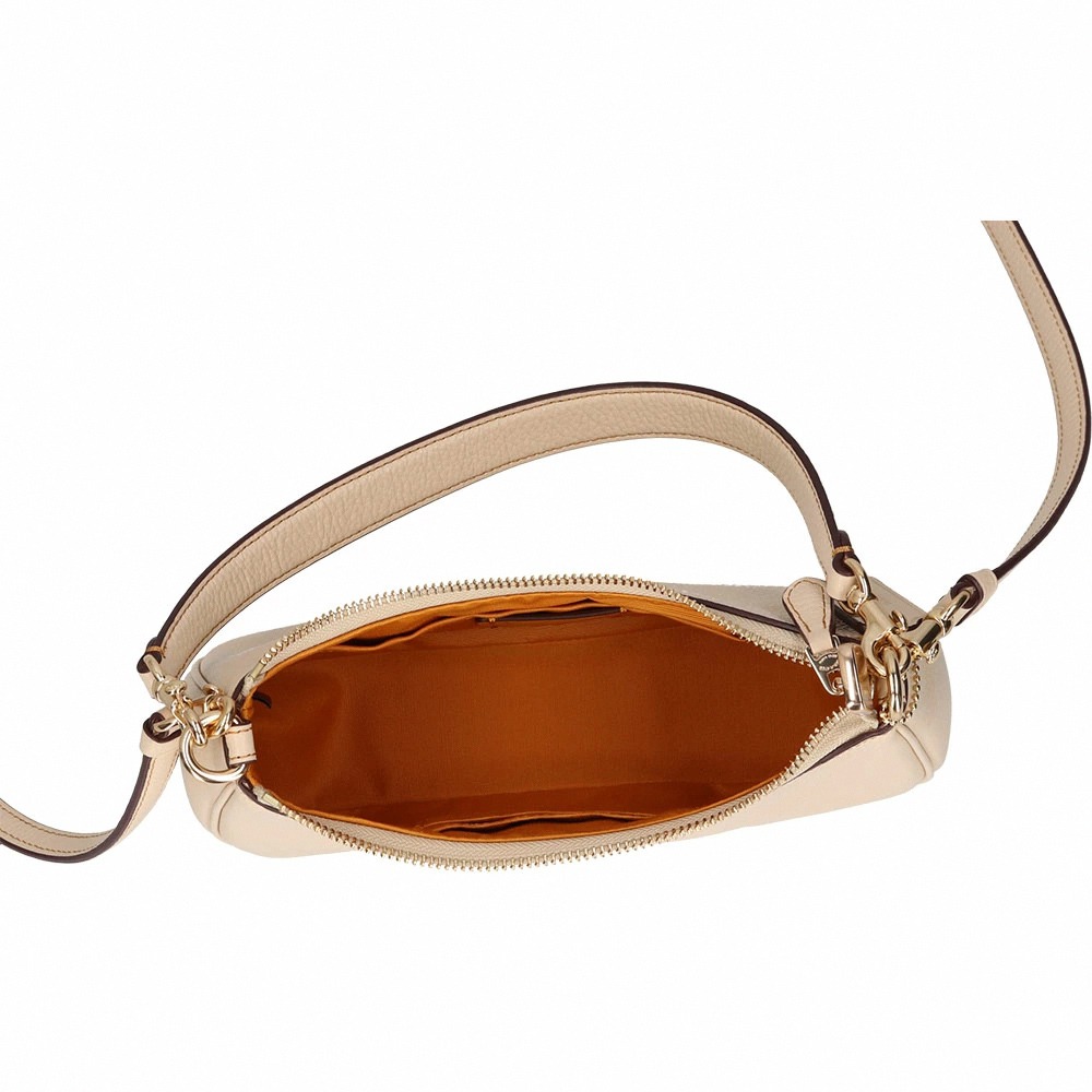 【COACH】史努比聯名款皮革肩斜背兩用彎月包-米白-細節圖4