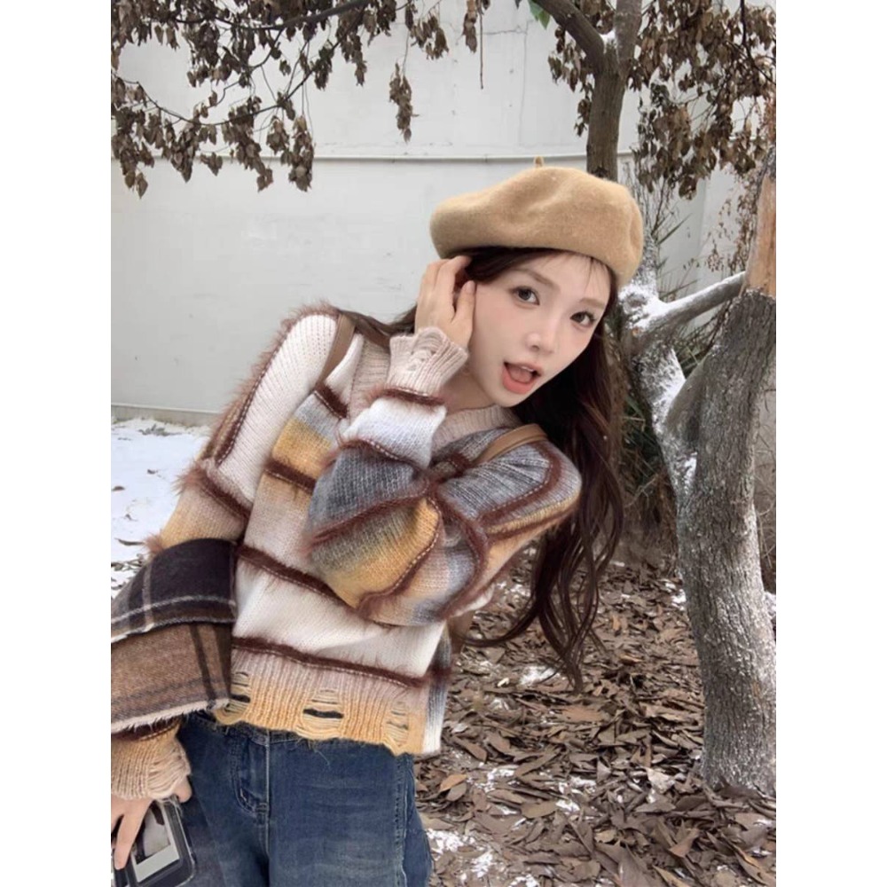 漸層條紋V領短版針織毛衣-細節圖3