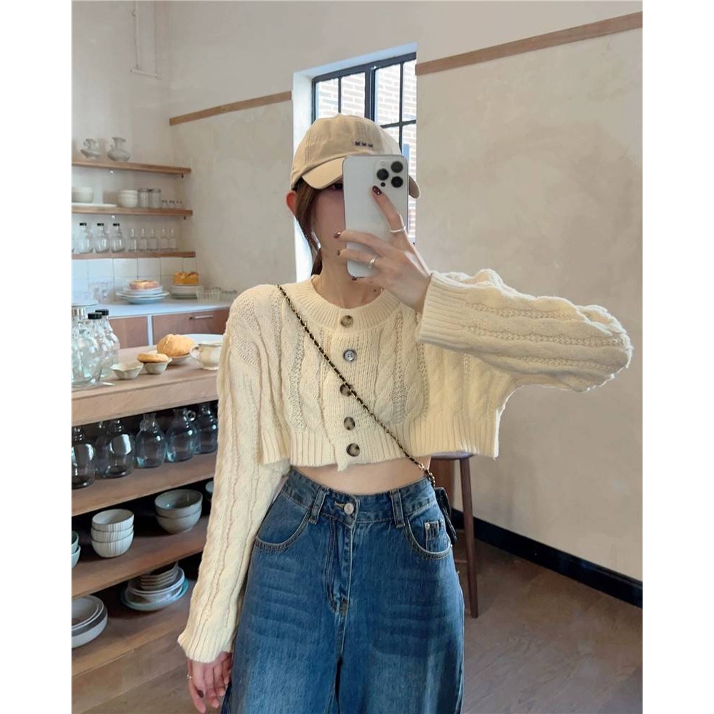 排扣麻花短版針織毛衣-細節圖3