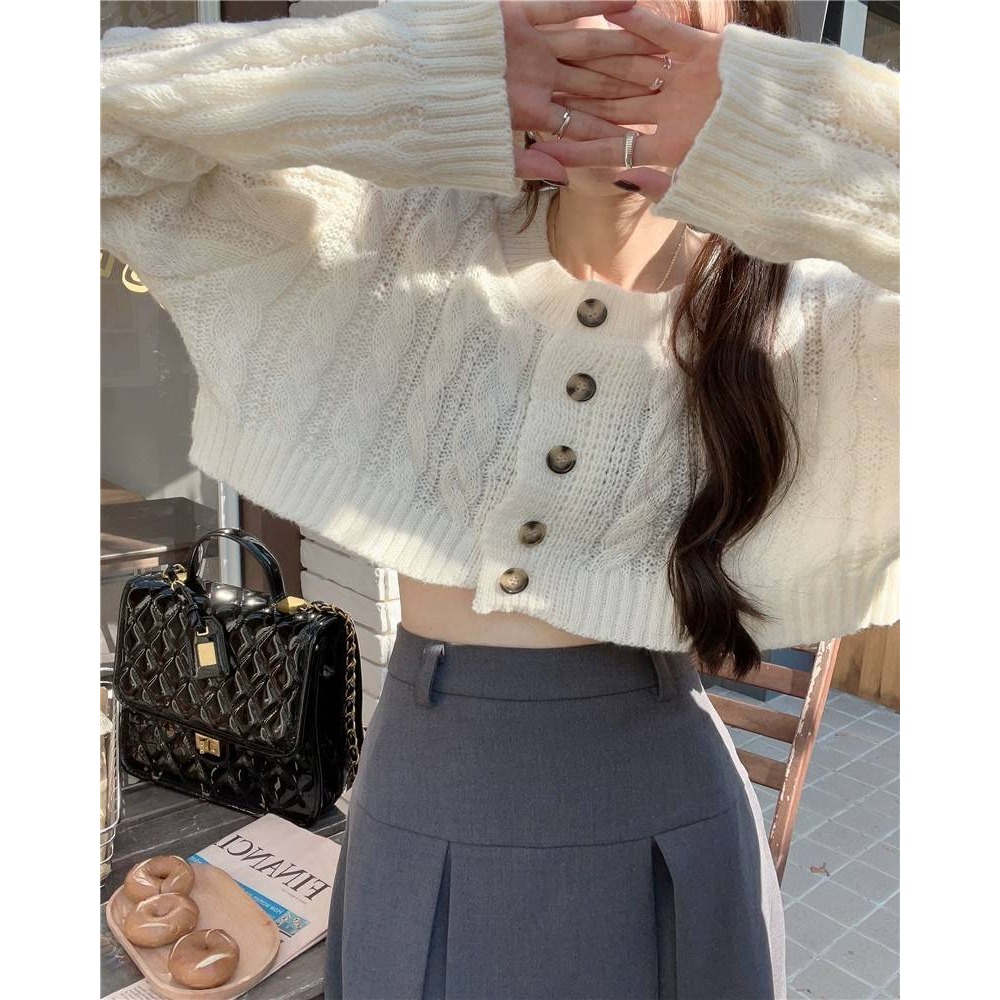 排扣麻花短版針織毛衣-細節圖8