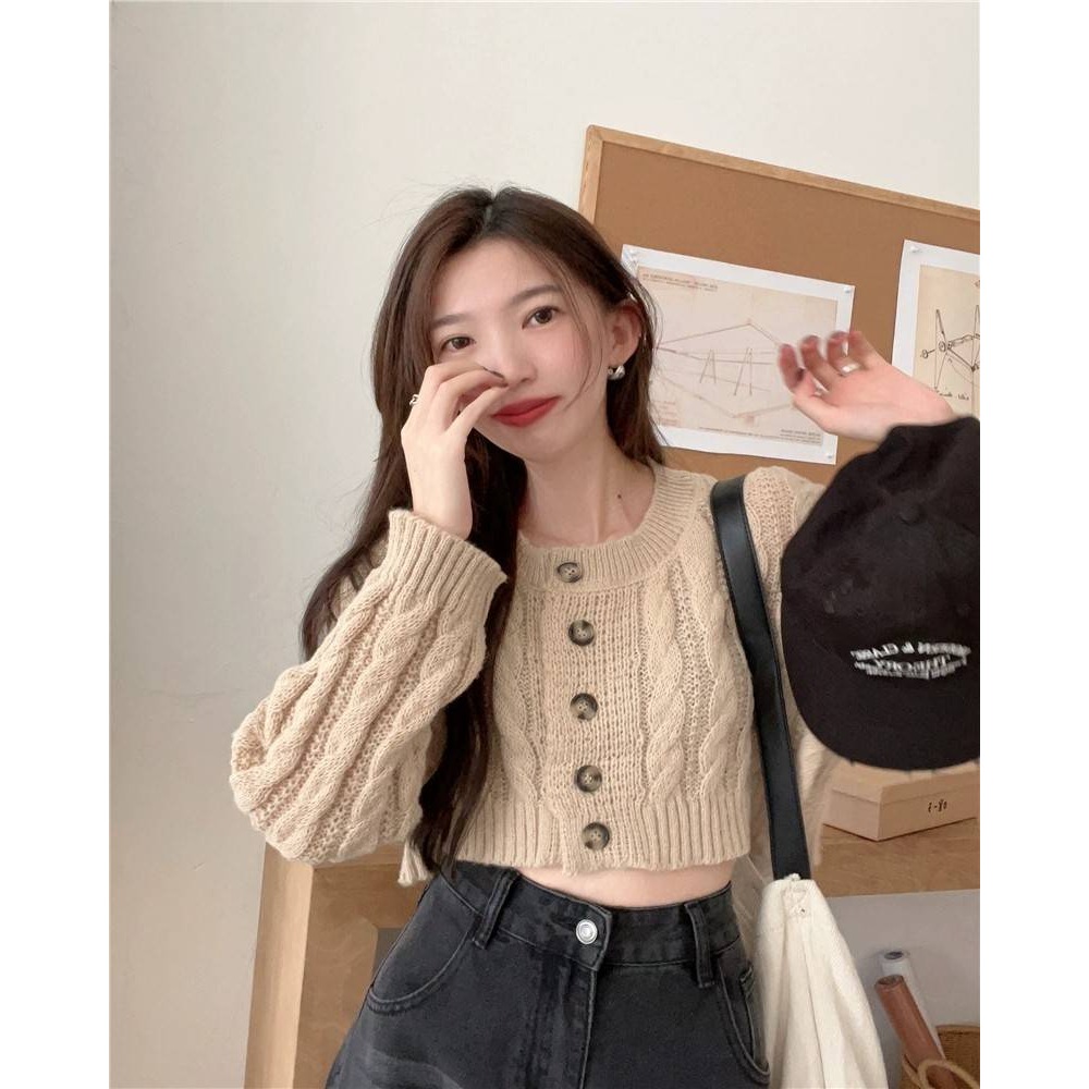 排扣麻花短版針織毛衣-細節圖9