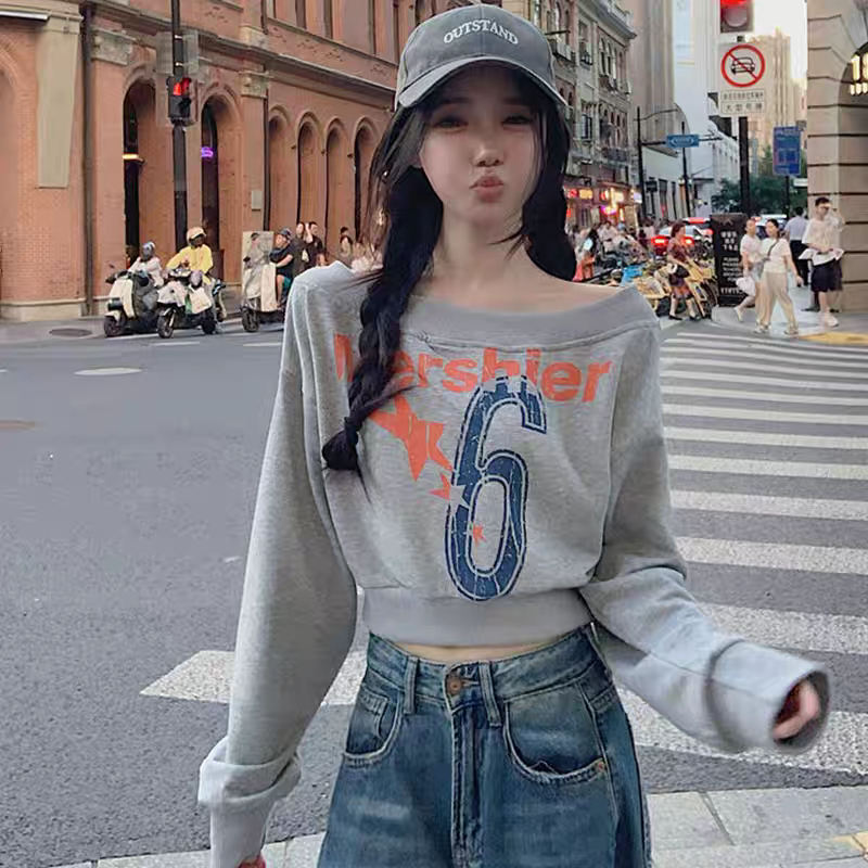 美式街頭字母印花一字領不規則短款長袖上衣-規格圖11