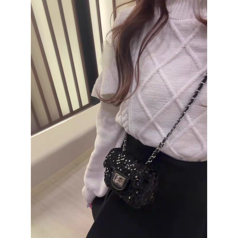 日系甜美露肩絞花羽毛感燈籠袖針織上衣-細節圖5