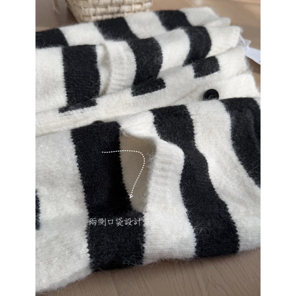 韓系慵懶風V領條紋針織開襟外套-細節圖5