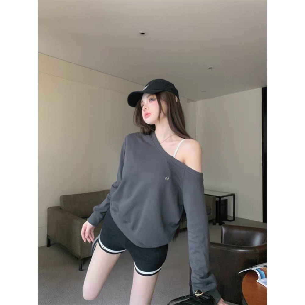 趙露思同款灰色斜肩衛衣+吊帶背心+運動短褲三件組-細節圖7