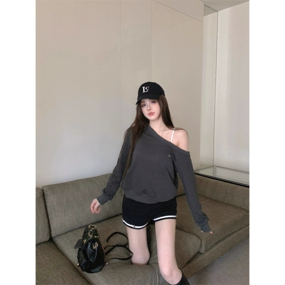 趙露思同款灰色斜肩衛衣+吊帶背心+運動短褲三件組-細節圖10