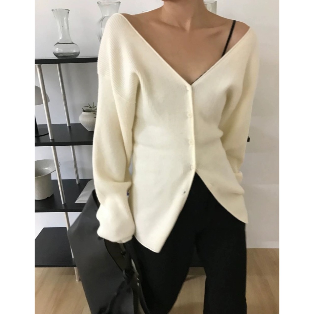 韓國奶白V領修身針織外套-細節圖3