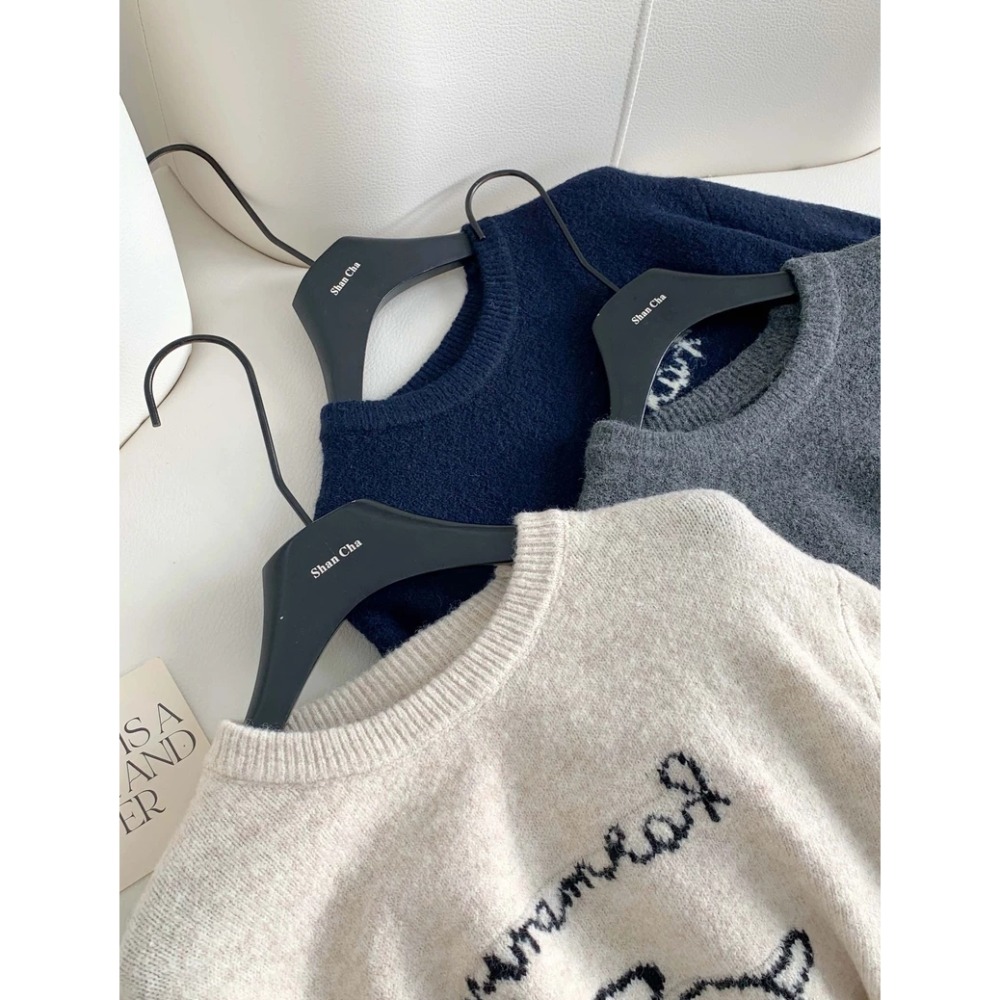 小羊刺繡圓領寬鬆毛衣-細節圖3