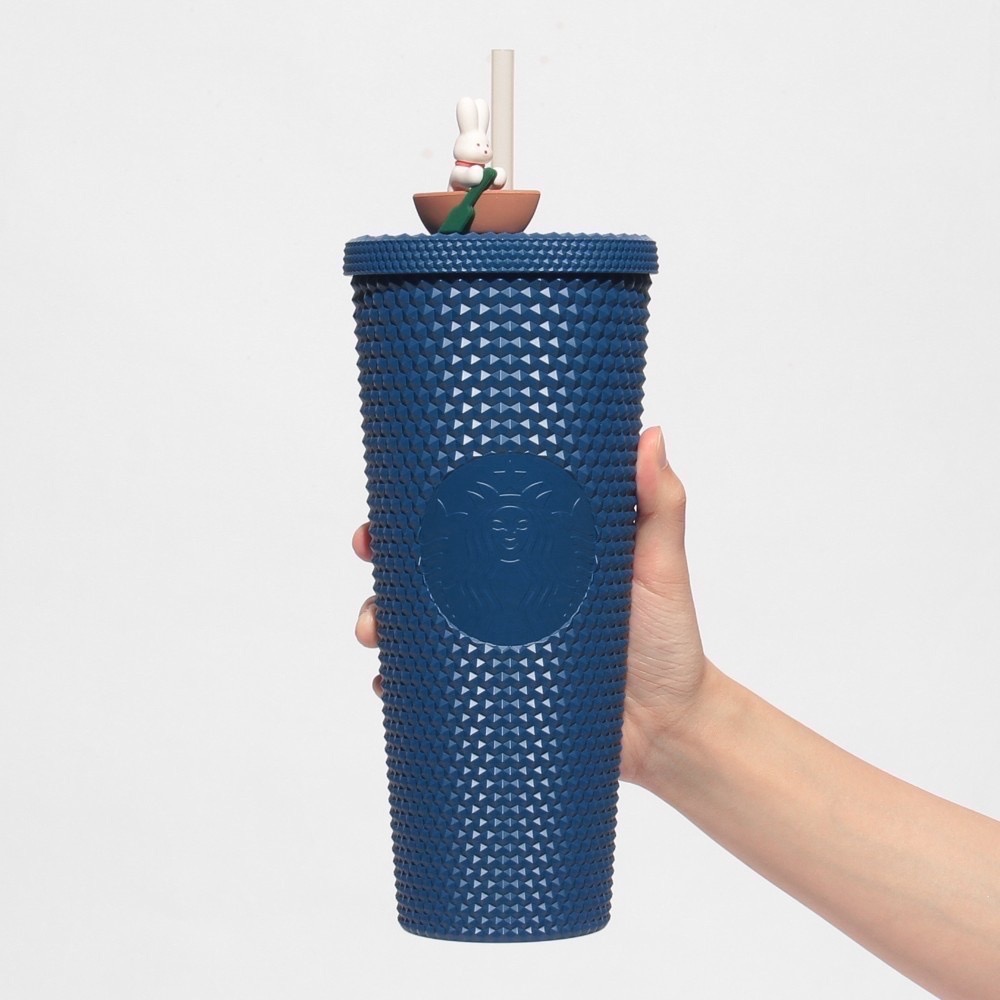 4. 兔子划船立體紋路吸管杯710ml