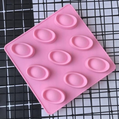 ◎9連孔◎元寶造型矽膠模具(顏色隨機)/DIY冰塊模具/手工QQ糖餅乾蛋糕模具/矽膠冰格模