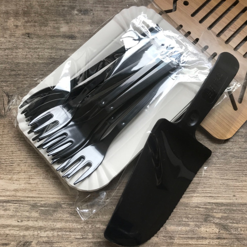 黑色款(10盤+10叉+1刀)