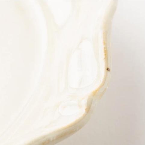 現貨｜日本職人 手作 tsuchimoto seitousho土本製陶所 浮雕仿古白圓盤s 19cm  萬谷燒 見人牛牛-細節圖4