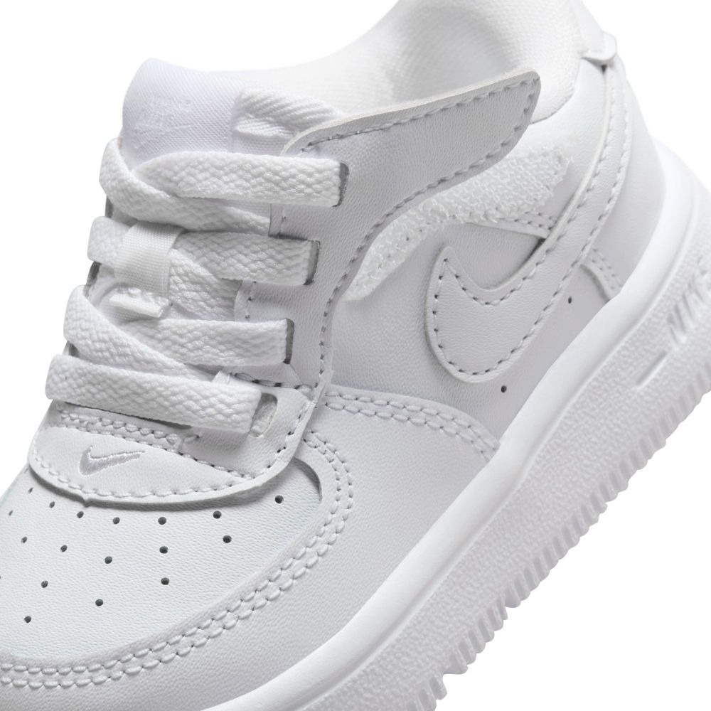 【鳥日子】 童鞋 小童 Nike Air FORCE 1 LOW EASYON 全白 魔鬼氈 運動鞋 IH4491-細節圖7