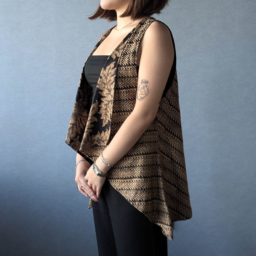 TABITHA 無袖長版背心 - Brown Parang 棕黑普普 - TAB001-細節圖2