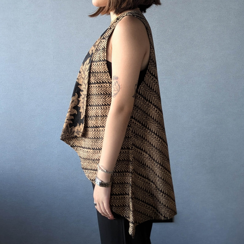 TABITHA 無袖長版背心 - Brown Parang 棕黑普普 - TAB001-細節圖3