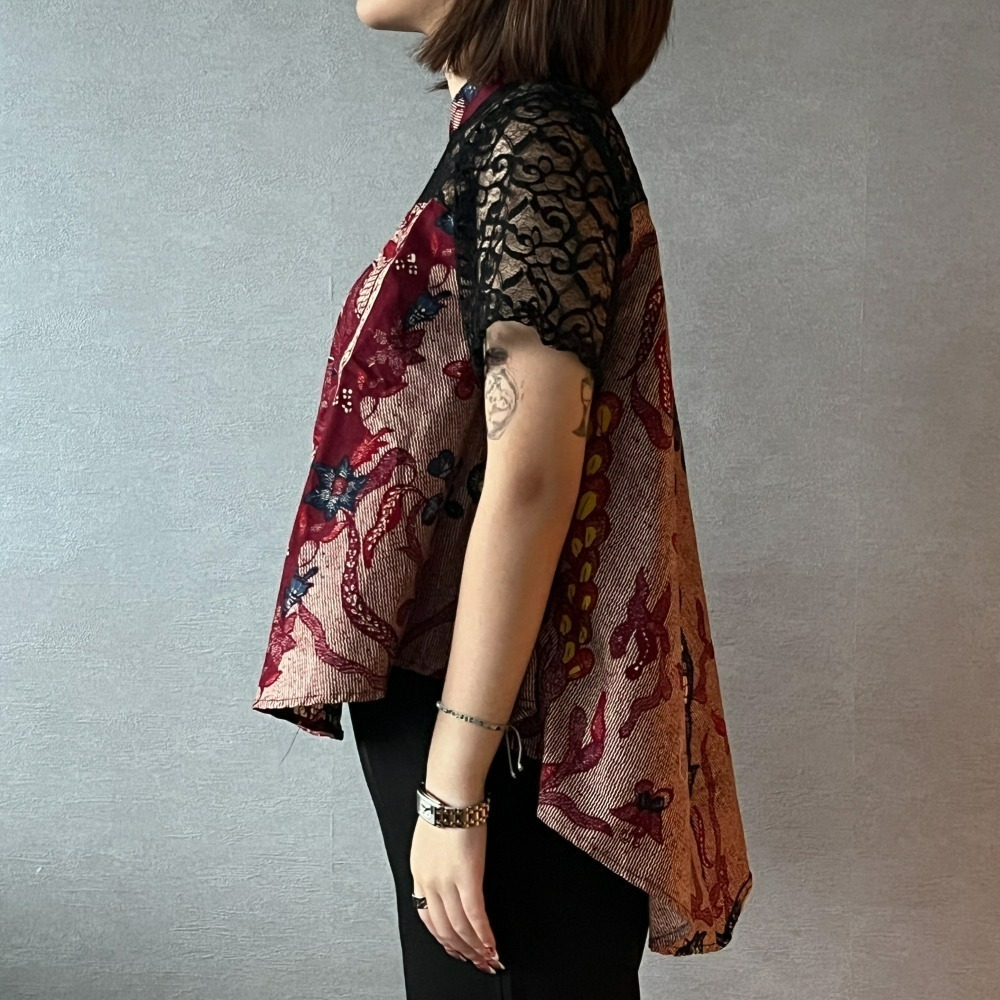 【INBATIC】RENDALA - Batik Laced Top 蕾絲上衣 - Red Coral 紅珊瑚-細節圖3