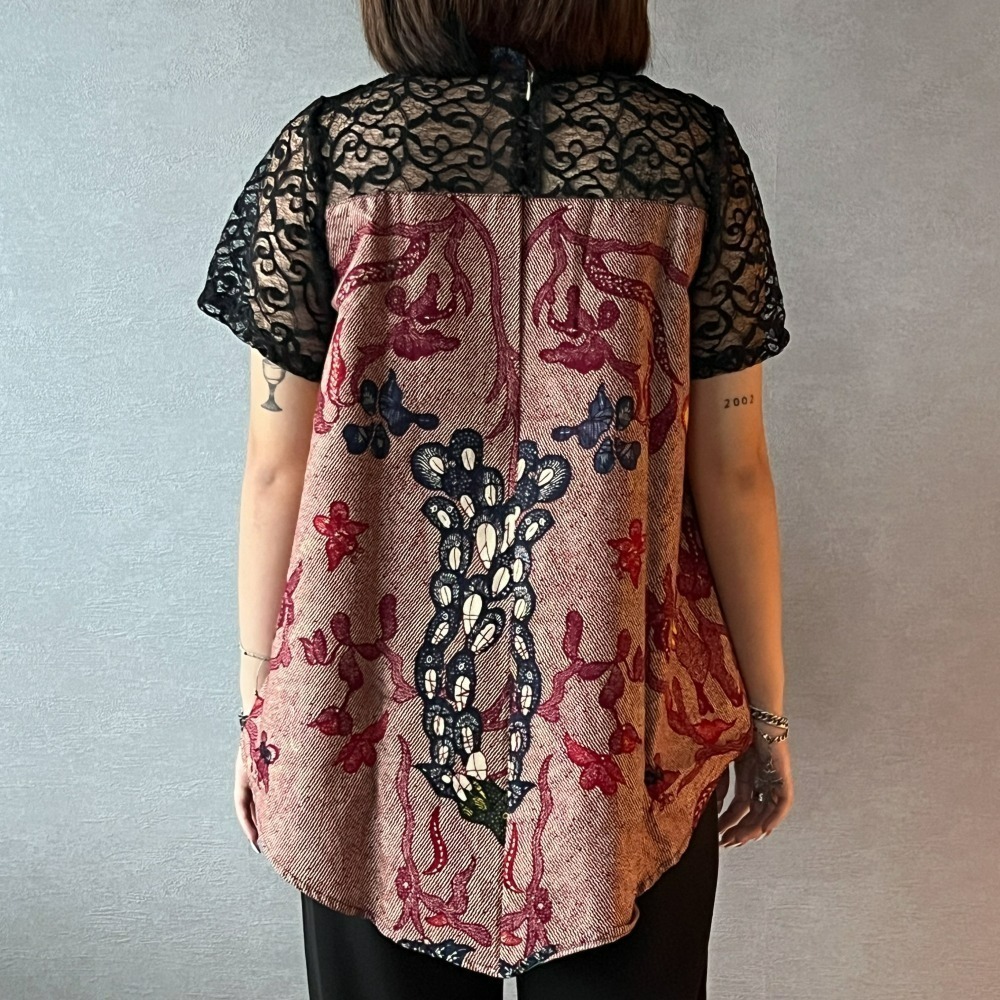 【INBATIC】RENDALA - Batik Laced Top 蕾絲上衣 - Red Coral 紅珊瑚-細節圖4